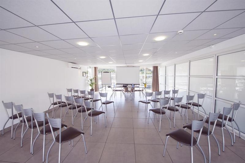 Ibis Styles Hyeres Rooftop & Spa Exterior foto